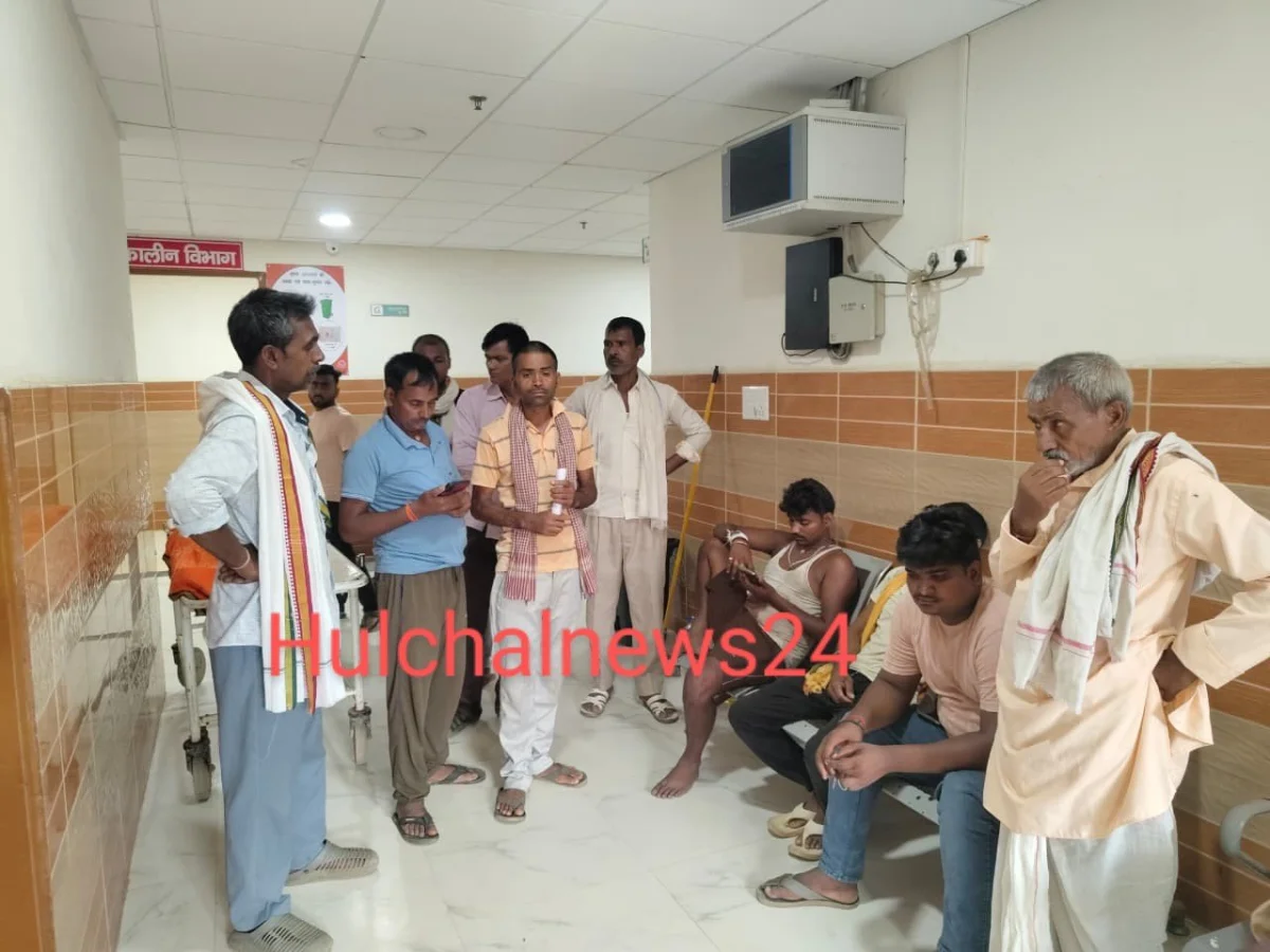 ट्रक व ट्रैक्टर की टक्कर में खलासी की उपचार के दौरान मौत ; ट्रक चालक घायल