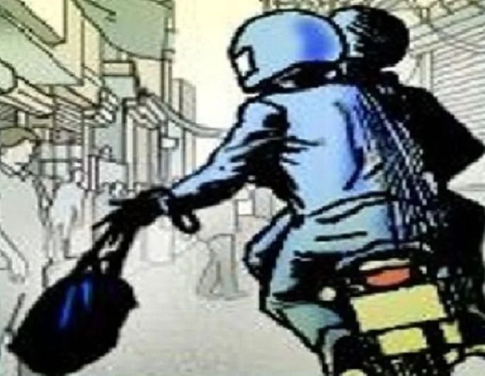 पेंशन लेकर लौट रहे सैनिक से उच्चकों ने दिनदहाड़े झपट लिया ₹21800