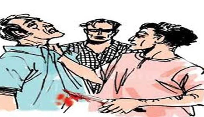 आपसी विवाद को ले हुई चाकू बाजी में दो युवक गंभीर ; आए थे घूमने मेला
