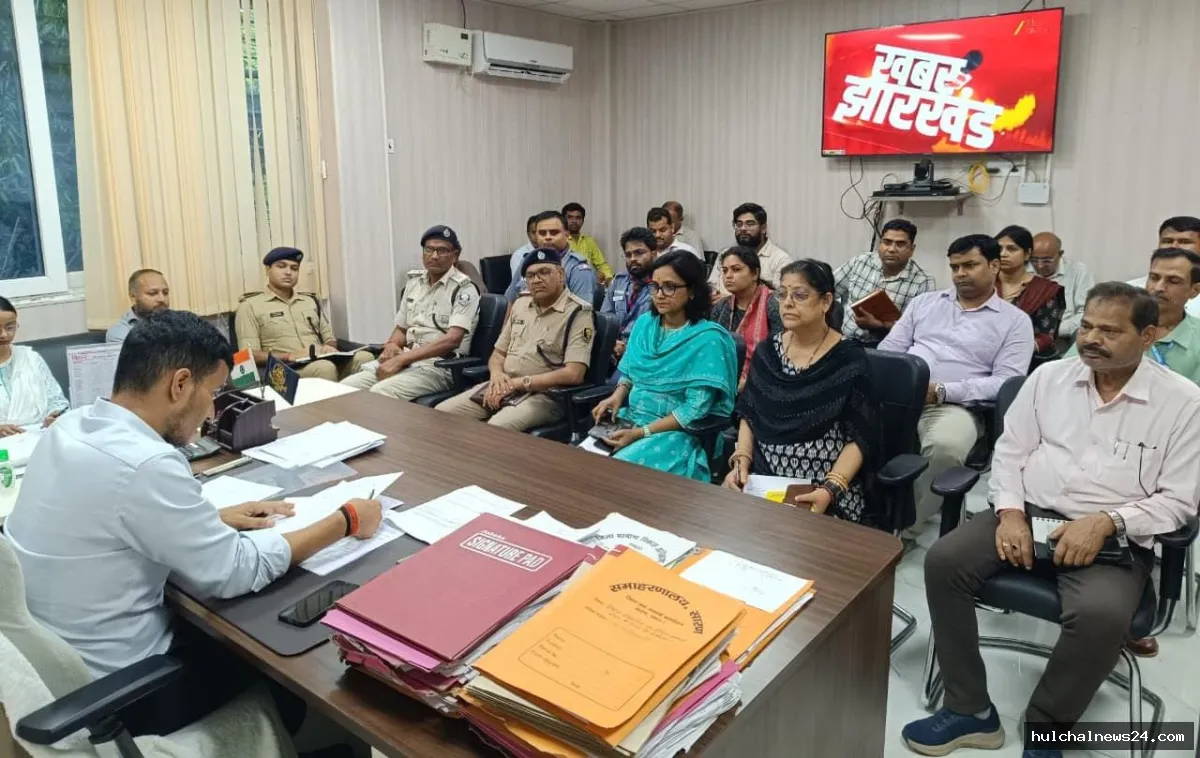 स्वतंत्रता दिवस समारोह की तैयारियों की उप विकास आयुक्त ने की समीक्षा ; सभी व्यवस्थाएं ससमय पूर्ण करने का दिया निर्देश