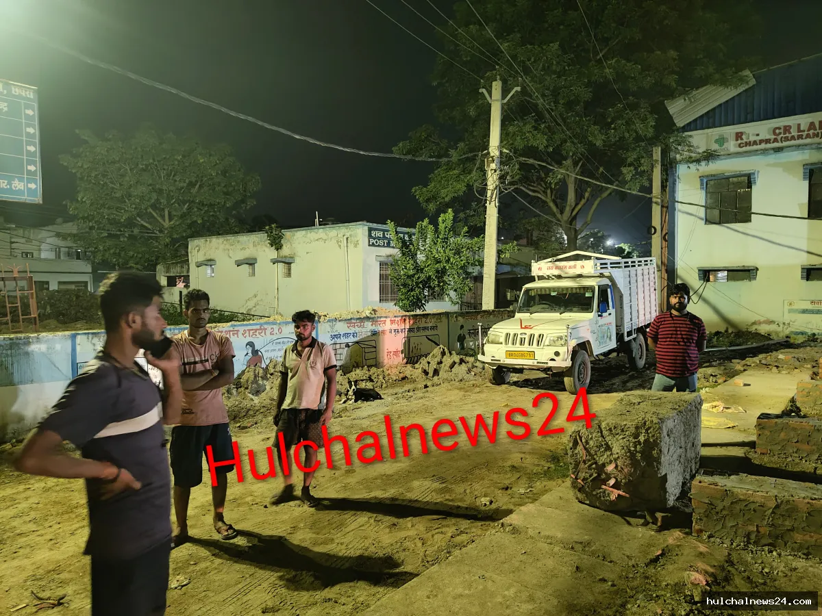 शिवचर्चा के क्रम में बारिश से बचने के लिए छुपने गई महिला की करंट लगने से मौके पर मौत ; मचा कोहराम