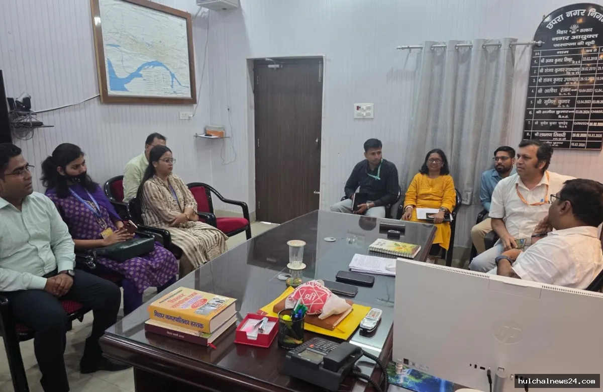 उप महारजिस्ट्रार ने छपरा नगर निगम एवं नगरा प्रखंड का स्थलीय निरीक्षण कर डेटा की गुणवत्ता और समयबद्ध कार्य पूरा करने पर दिया जोर