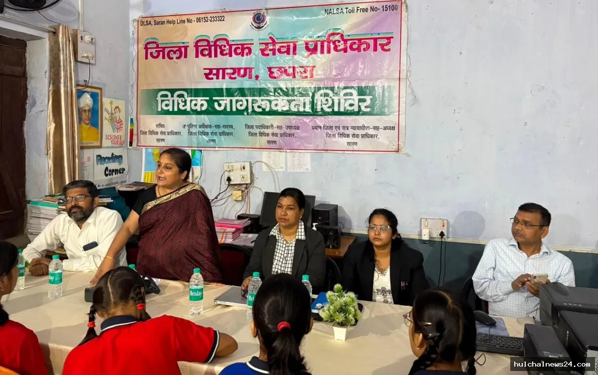 स्कूली बच्चों के बीच विधिक जागरूकता अभियान के माध्यम से पॉक्सो एक्ट व सूचना का अधिकार अधिनियम की दी गई जानकारी