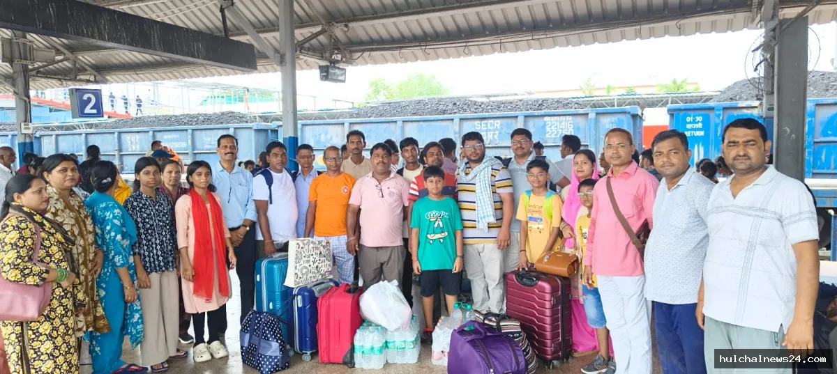 बूढ़ा अमरनाथ यात्रा के लिए 79 कार्यकर्ताओं का जत्था राजौरी सेक्टर, जम्मू कश्मीर के लिए रवाना