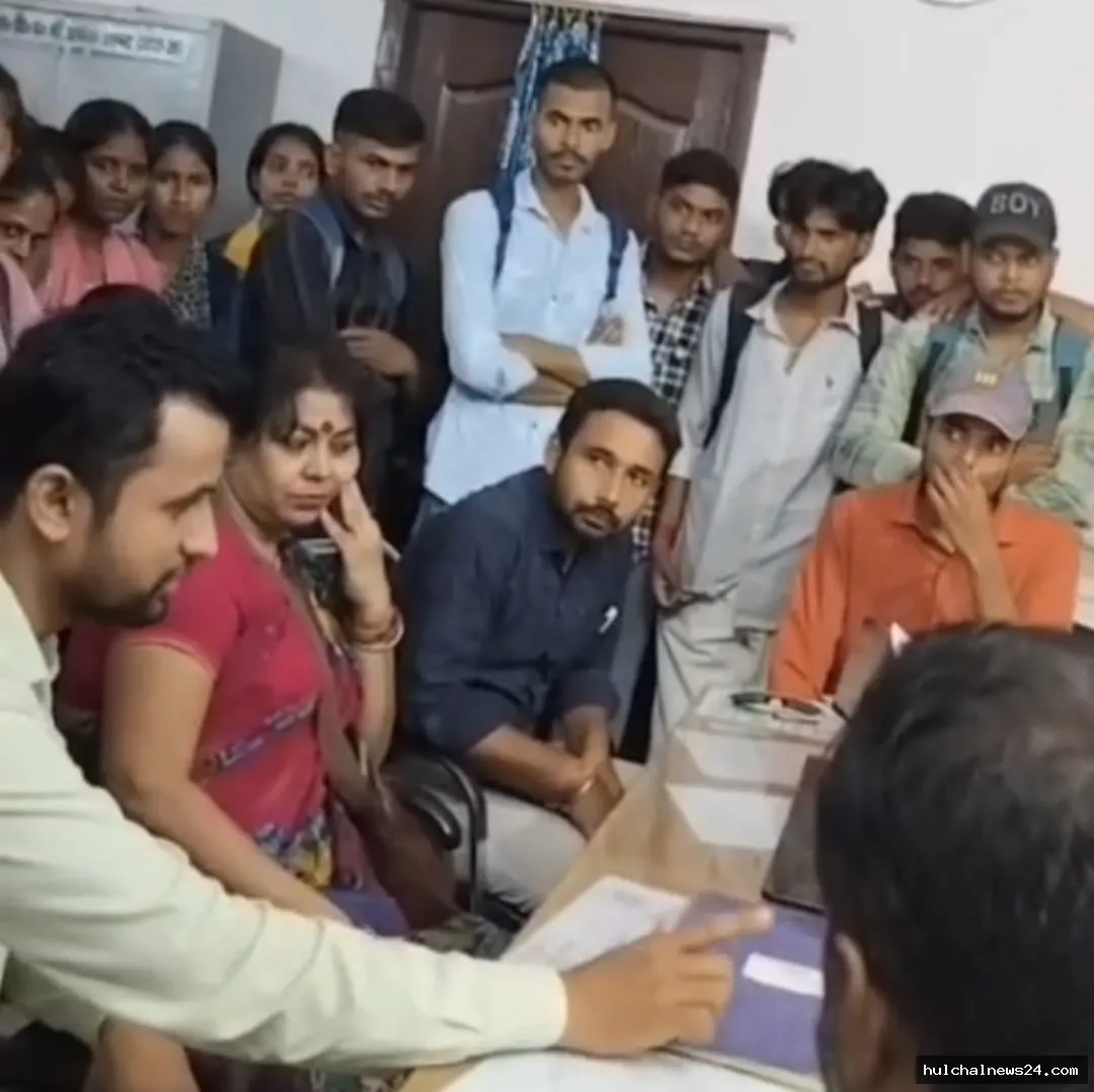 इंटर्नशिप के नाम पर शुल्क वसूली के विरोध में अभाविप और छात्रों ने प्राचार्य से मिलकर जताया विरोध