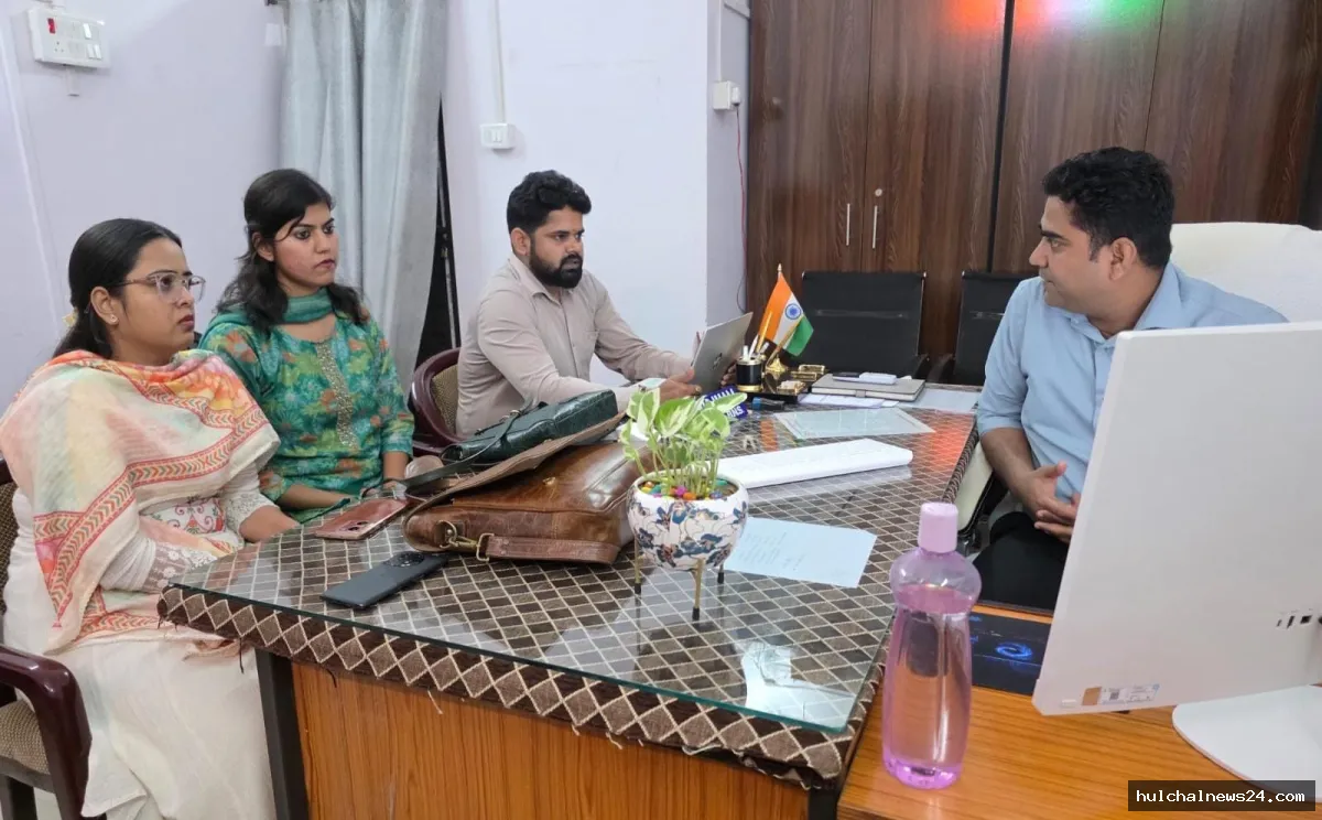 जनगणना: सहायक निदेशक ने नगर व प्रखंड चार्ज का दौरा कर डेटा कलेक्शन के कार्य की गुणवत्ता और प्रमाणिकता को परखा