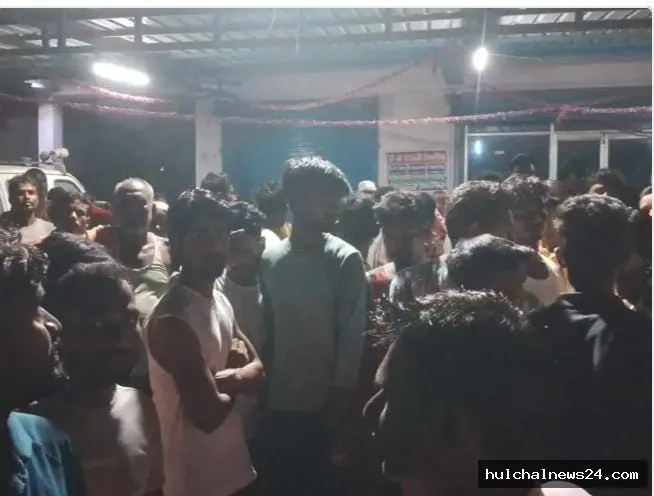 इलाज के दौरान महिला की मौत के बाद परिजनों ने अस्पताल में किया हंगामा ; पेट दर्द का इलाज कराने पहुंची थी महिला