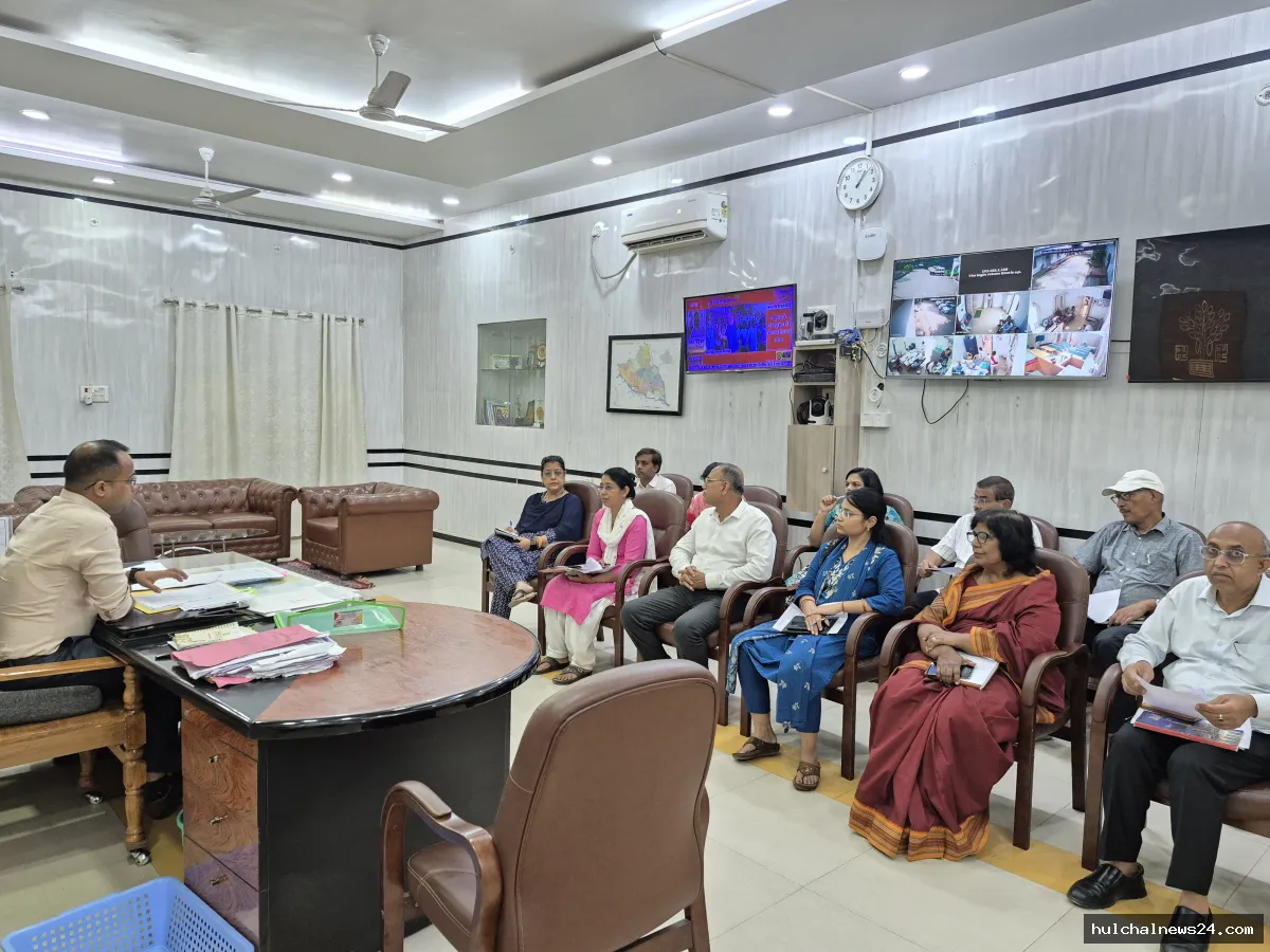 चाइल्ड प्रोटेक्शन कमेटी की बैठक में बाल संरक्षण व्यवस्था की डीएम ने कि समीक्षा