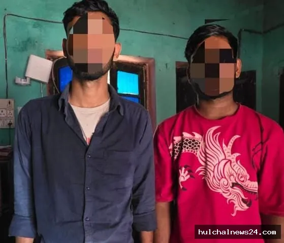 पांच मवेशी के साथ दो तस्कर गिरफ्तार पिकअप वैन जब्त