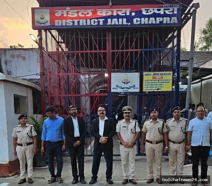 DLSA अध्यक्ष सह न्यायाधीश ने मंडल कारा का निरीक्षण कर बंदियों के स्थिति का लिया जायजा कहा जिन बंदियों के पास वकील नहीं उन्हें DLSA उपलब्ध कराएगा निशुल्क वकील