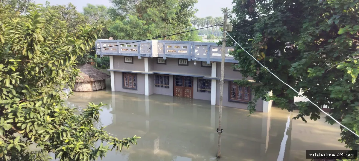 परसा भी बाढ़ की चपेट में, घरों में घुसा पानी ; राहत व सामुदायिक किचन नहीं होने से ग्रामीणों में आक्रोश