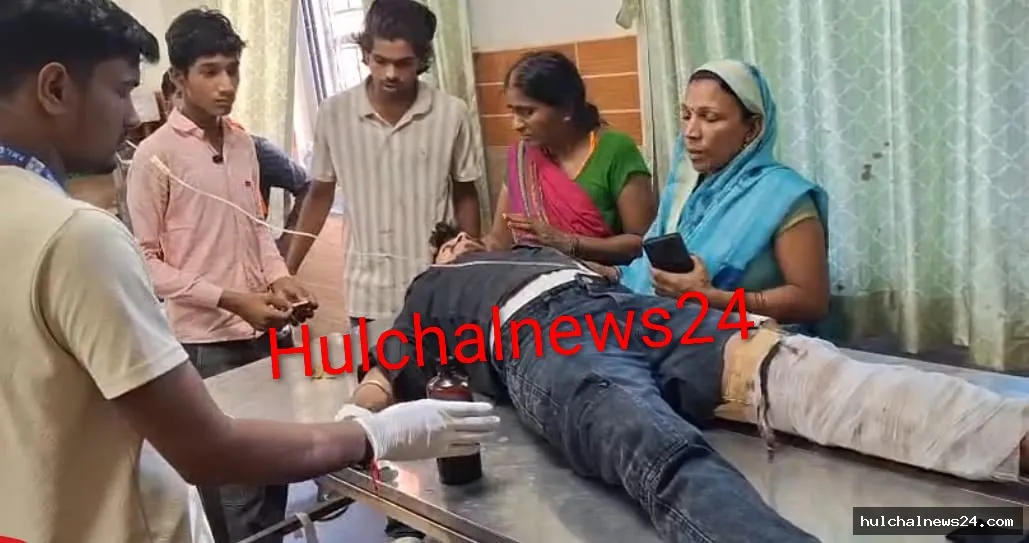 दुर्घटना में घायल डिलीवरी बॉय के टूटे पैर पर कार्टन बांधकर पटना रेफर ; व्यवस्था पर फिर उठे सवाल
