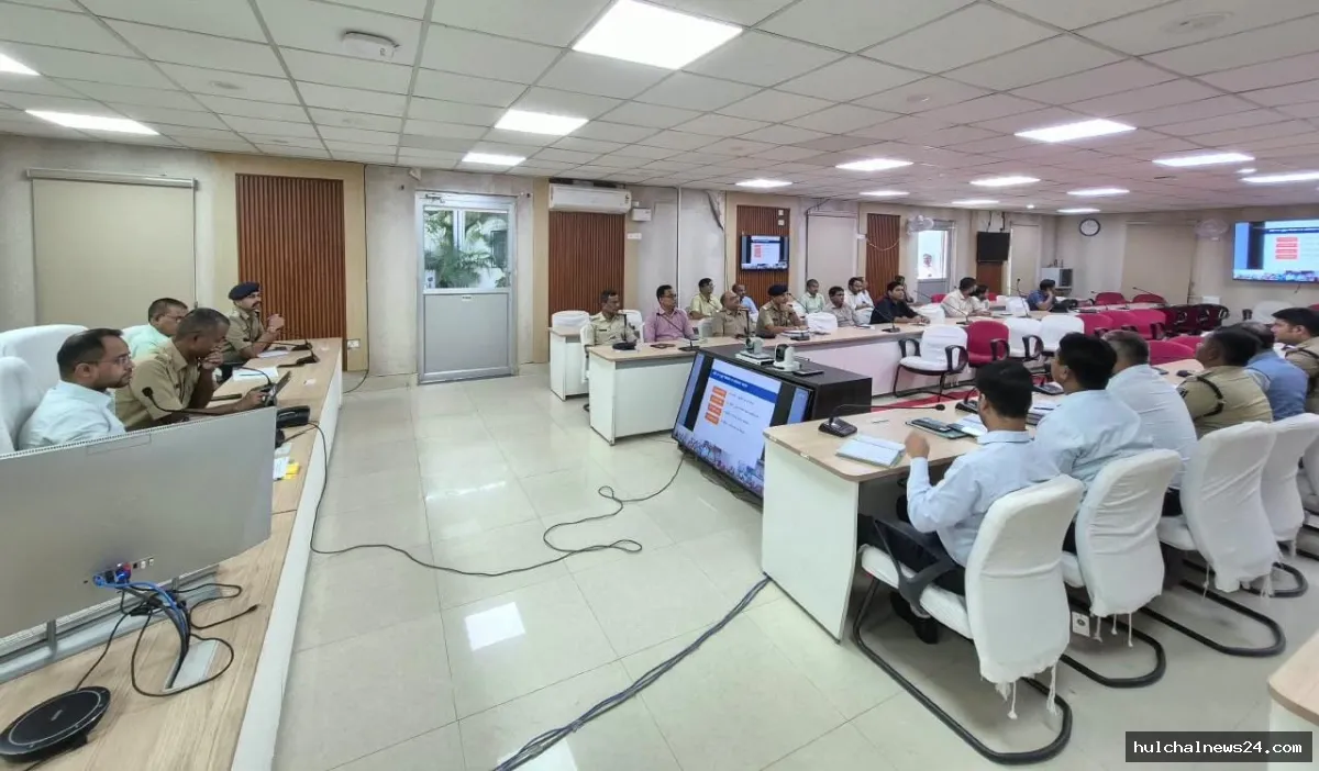 नौका का निबंधन कराना अनिवार्य, परिचालन में सुरक्षा मानकों का सख्ती से अनुपालन सुनिश्चित करें : डीएम