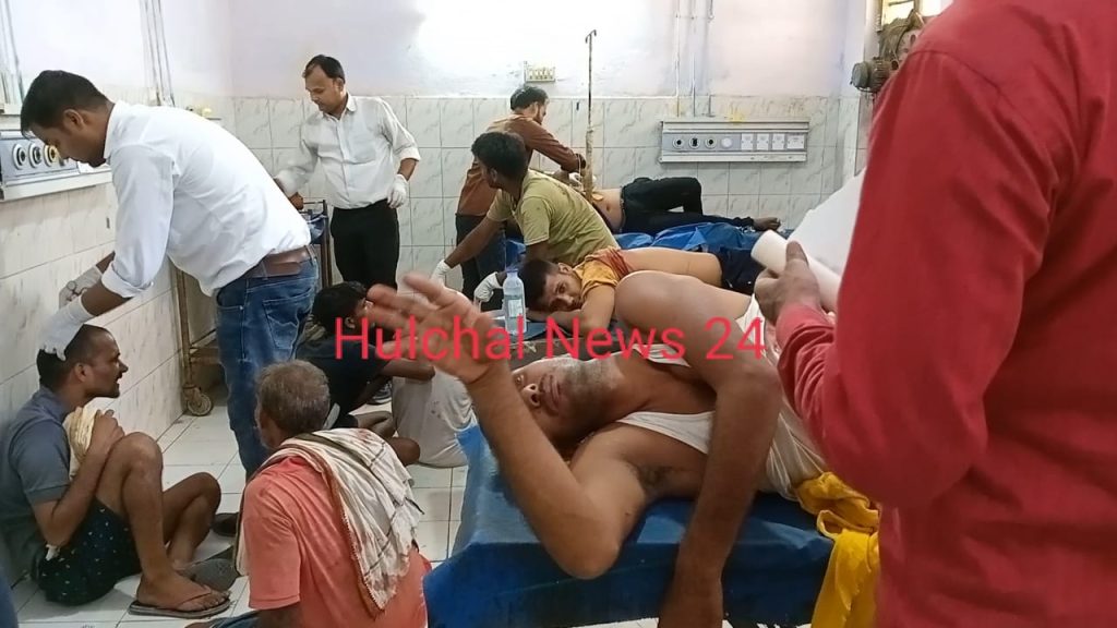 छपरा में एक युवक की चाकू गोदकर हत्या दो पक्षों के बीच हिंसक झड़प में डेढ़ दर्जन लोग गंभीर