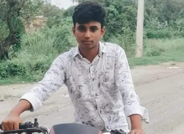 छपरा के किशोर की ट्रेन में सेल्फी लेने के दौरान एमपी में ट्रेन से गिरकर हुई मौत