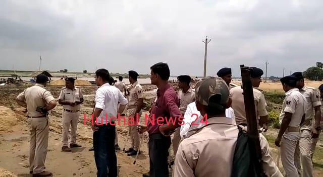 खनन विभाग के निदेशक ने  खनन टास्क फोर्स के साथ सारण में की छापेमारी ; लगातार शिकायतों के बाद पहुंचे थे छपरा