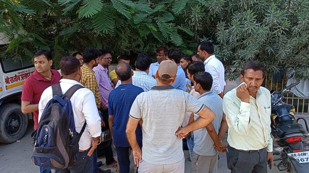 छपरा जंक्शन पर ट्रेन से गिरकर लोको पायलट की मौत