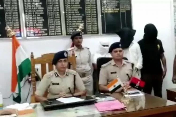 नाजायाज संबध का विरोध करने पर पति ने प्रेमिका के संग मिलकर की थी पत्नी की हत्या ; साक्ष्य छुपाने के लिए हत्या के बाद लगा दी थी आग