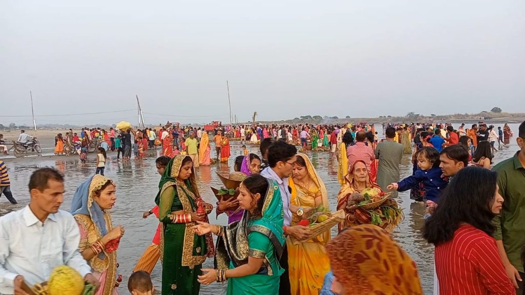 सृष्टी की देवी के छठे अंश मातृदेवी के रुप में छठी माई के होला पूजा ; जानी का बा महातम