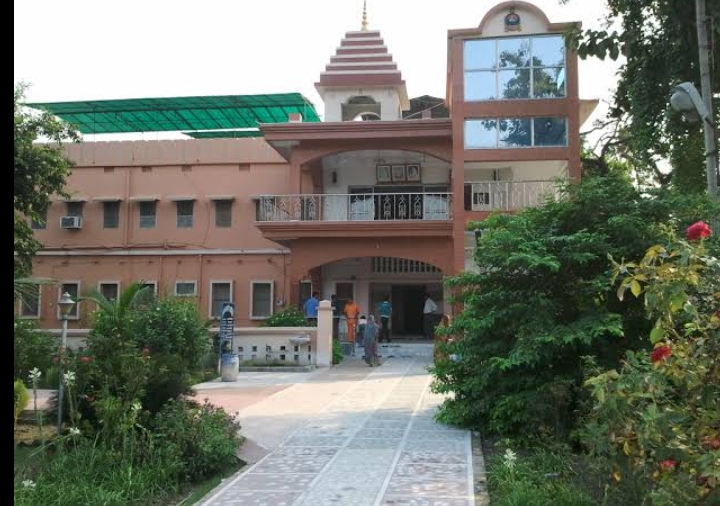 रामकृष्ण मिशन आश्रम स्थित अस्पताल का ताला तोड़कर नकद एवं कंप्यूटर समेत हजारों की चोरी