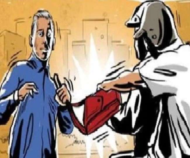 ₹85 हजार रुपये लेकर मिठाई खाने पहुंचे दंपति ; उचक्कों ने थैले पर कर दिया हाथ साफ ; रुपए लेकर हो गये रफूचक्कर