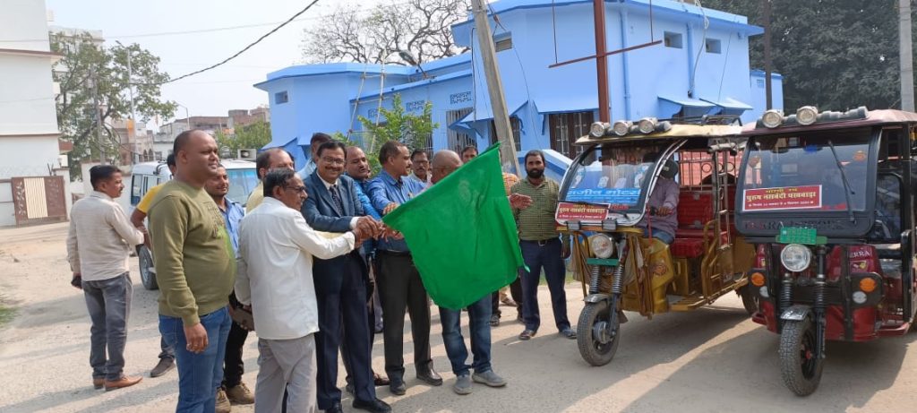 सारथी रथ के माध्यम से लाभार्थियों को मिलेगी परिवार नियोजन की जानकारी ; सीएस ने सारथी रथ को हरी झंडी दिखाकर किया रवाना