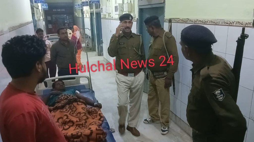 छपरा शहर में 24 घंटे के अंदर 5 जगहों पर मोबाइल लूट और चाकूबाजी की हुई घटना ; साढ़ा ढाला में चाकूबाजी में एक युवक जख्मी, पहुंची पुलिस