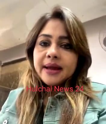 हरिहर क्षेत्र सोनपुर मेले में कवयित्री अनामिका जैन अम्बर के कविता पाठ पर लगी रोक के बाद कवियों ने किया सम्मेलन का बहिष्कार ; कला मंच से बिना कविता पाठ लौट गए देशभर से आए कवि