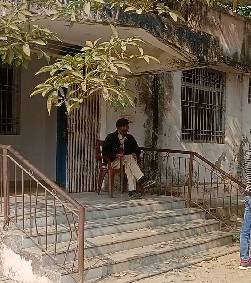 आरोग्य सेवा सदन में उपचार के क्रम में महिला की मौत के बाद परिजनों ने किया हंगामा ; शव का कराया गया पोस्टमार्टम