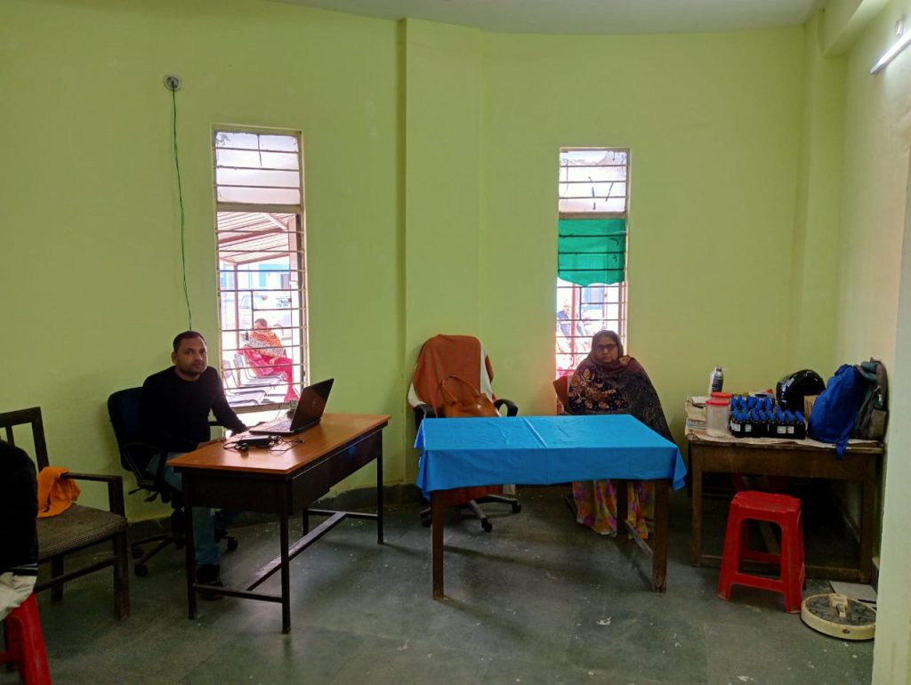 हलचल न्यूज़ इंपैक्ट छपरा सदर अस्पताल में खुलने लगा आयुष चिकित्सालय ; आयुर्वेद और होम्योपैथ दोनों दवाएं है उपलब्ध
