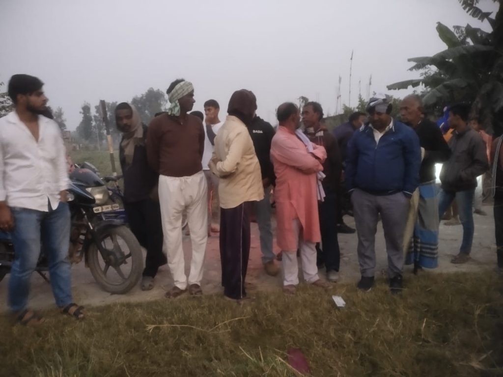 घर से गायब व्यक्ति का शव झाड़ी से बरामद ; जांच में जुटी पुलिस