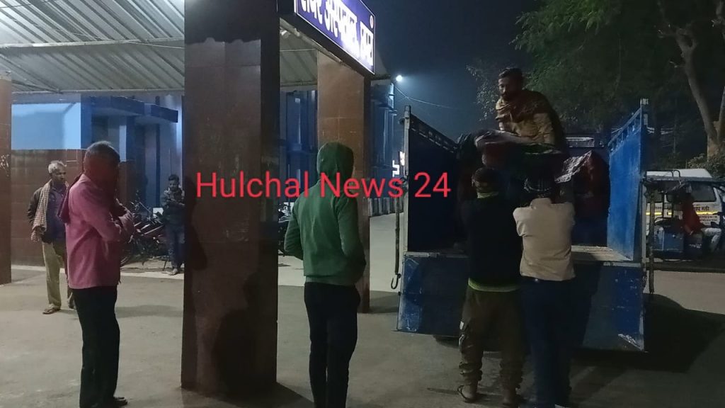 नौनिहाल में लिट्टी खाने जा रहे 8 वर्षीय बच्चे को अनियंत्रित ट्रक ने रौंदा ; घंटों सड़क जाम के बाद प्रदर्शन
