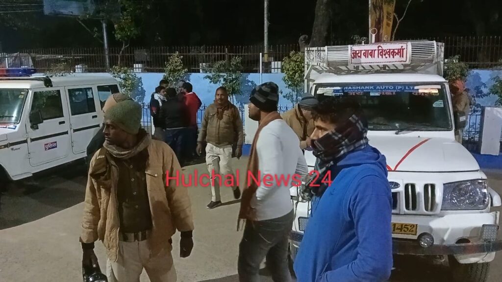 BREAKING : शादी समारोह में शामिल होने जा रहे हैं बाइक सवार तीन युवकों की सड़क हादसे में मौत ; बाइक और ट्रक की टक्कर में गयी जान