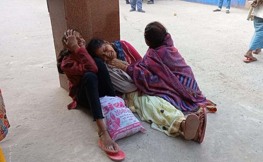जहरीली शराब से 40 मौतें अकेले छपरा सदर अस्पताल में ; 34 का पोस्टमार्टम, 06 भागे