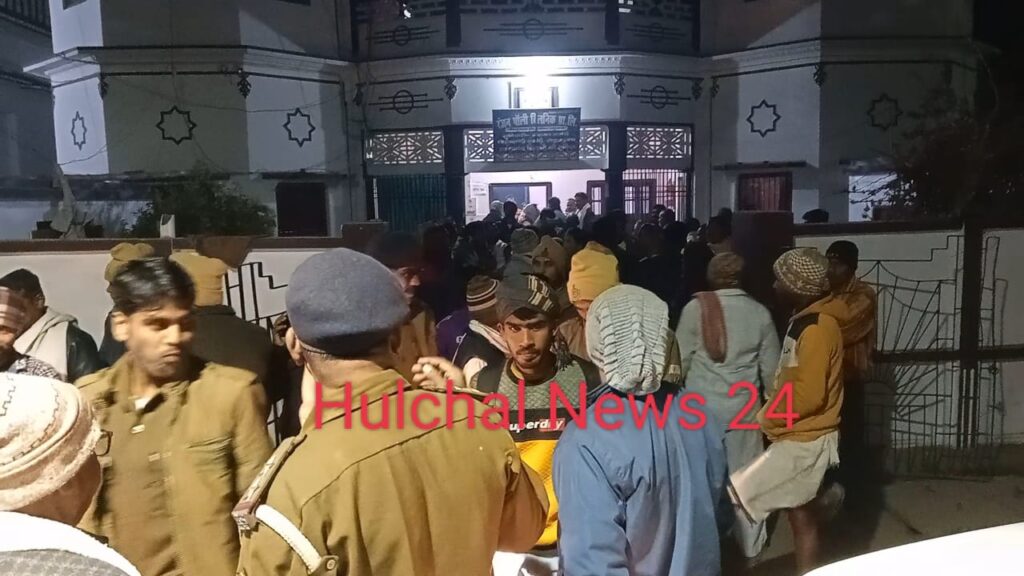 रंजन पॉली क्लिनिक में ऑपरेशन के दौरान युवक की मौत के बाद बवाल ; तोड़फोड़ और हंगामे को देख भाग खड़े हुए चिकित्सक और कर्मी