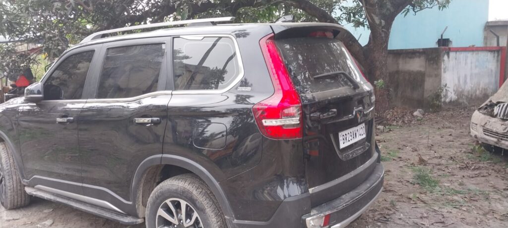 कार से दो लड़कियों को साथ ले जा रहे सिवान के दो अपराधी नशे की हालत में गिरफ्तार ; कार जब्त हथियार बरामद