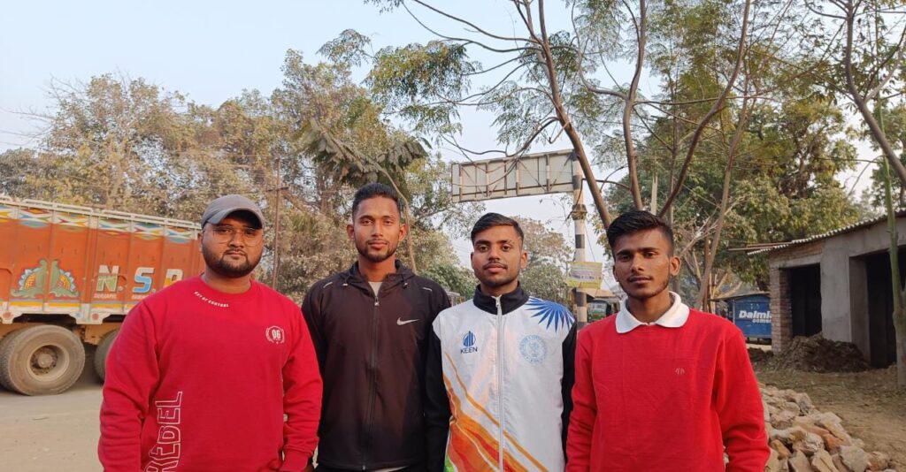 जूनियर नेशनल बालक हैंडबॉल प्रतियोगिता में भाग लेने सारण के तीन खिलाड़ी तमिलनाडु रवाना ; तकनीकी पदाधिकारी के रूप में सारण के नेशनल रेफरी भी होंगे शामिल