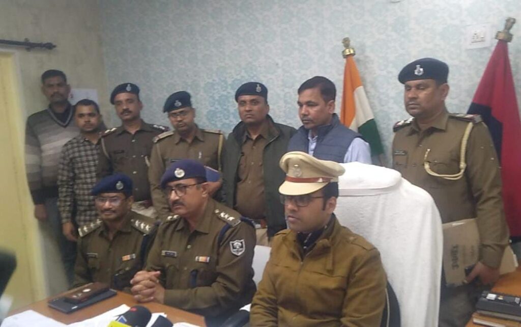 पुलिस ने अभियान चलाकर 9 कुख्यात एवं राज्यस्तरीय शराब माफियाओं को पकड़ा