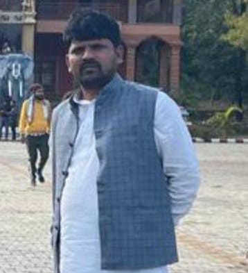 सिवान में बेखौफ अपराधियों ने जिला परिषद पति पर की अंधाधुंध फायरिंग ; गंभीर स्थिति में पीएमसीएच रेफर