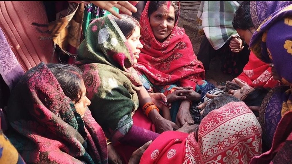 गोपालगंज के युवक की हैदराबाद में ठेकेदारों में पीट कर कर दी हत्या ; शव पहुंचते ही परिजनों में मचा कोहराम