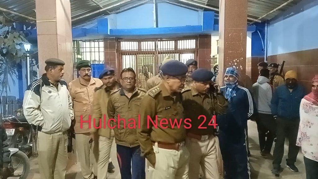 वाहन जांच के दौरान अनियंत्रित ट्रक ने फिर एक पुलिसकर्मी को रौंदा, मौत ; 1 महीने के अंदर सड़क पर ड्यूटी कर रहे होमगार्ड के 2 जवानों को ट्रक चालकों ने बनाया अपना शिकार