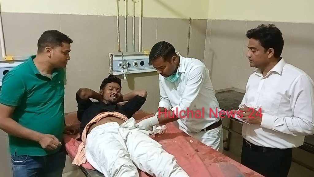 पूर्व के विवाद को लेकर बदमाशों ने युवक को चाकू घोंप किया जख्मी