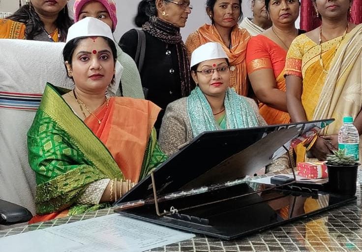 मेयर और सांसद के संयुक्त प्रयास से फ्लाईओवर के बंद पड़े लाइट को बनाने का कार्य जारी