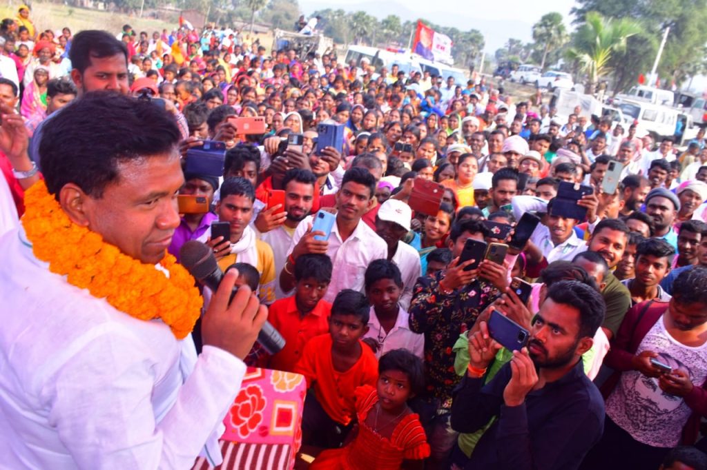 भूदान ज़मीन कब्जे पर पूर्व मुख्यमंत्री जीतन राम मांझी बोले “मैं गरीब हूं इसलिए भूदान की ज़मीन में रहता हूं”