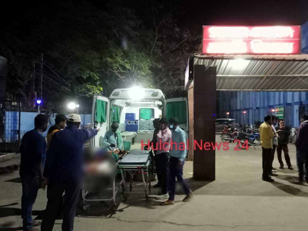 महिला का पैर कुचलने के बाद बालू लदा ट्रक छोड़कर भागा चालक ; गंभीर स्थिति में महिला पीएमसीएच रेफर