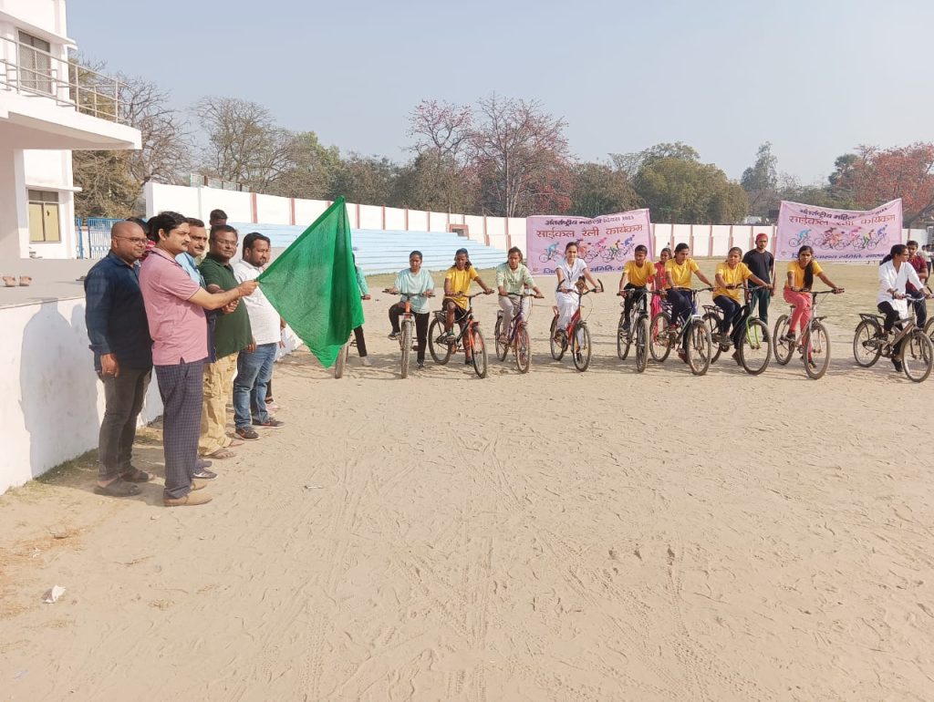अंतर्राष्ट्रीय महिला दिवस से पूर्व स्वास्थ्य विभाग ने बालिकाओं के लिए साइकिल रैली का किया आयोजन