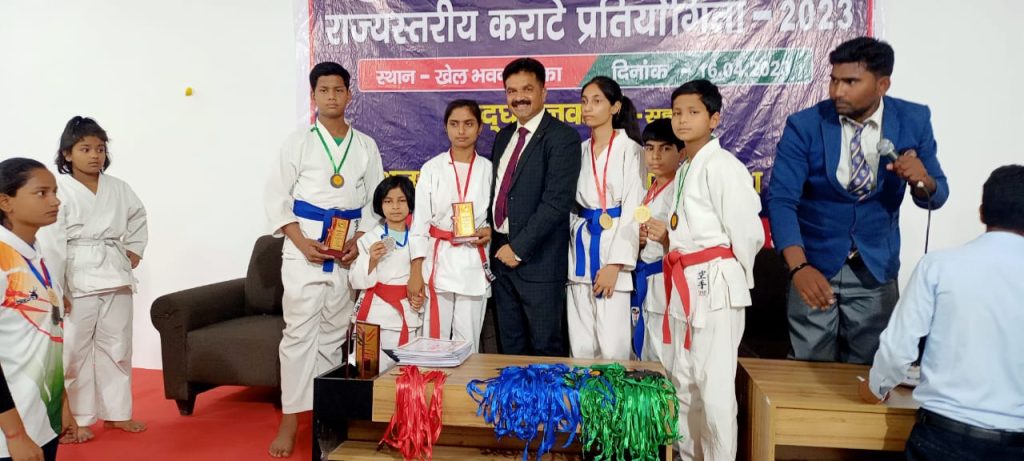 स्टेट कराटे चैम्पियनशिप में सारण की टीम ने जीते 3 गोल्ड सहित कुल 6 मेडल