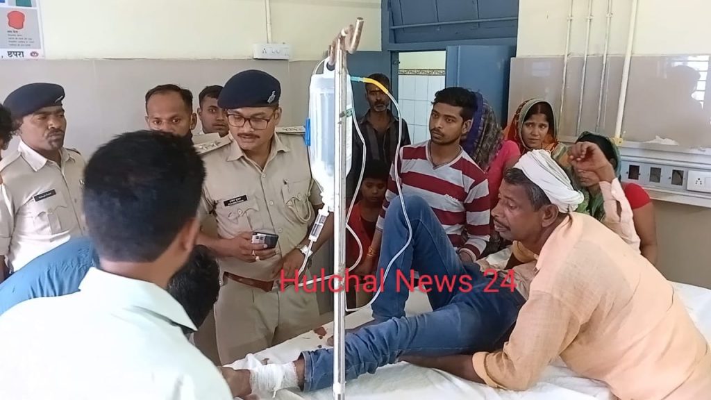 शहर में दिनदहाड़े बदमाशों ने छात्र को मारी गोली ; मोहल्ले में की फायरिंग