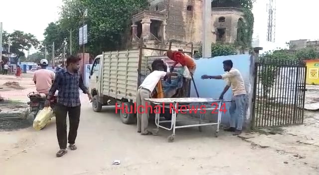 अनियंत्रित ट्रैक्टर की चपेट में आने से बाइक सवार महिला की मौत ; पति घायल
