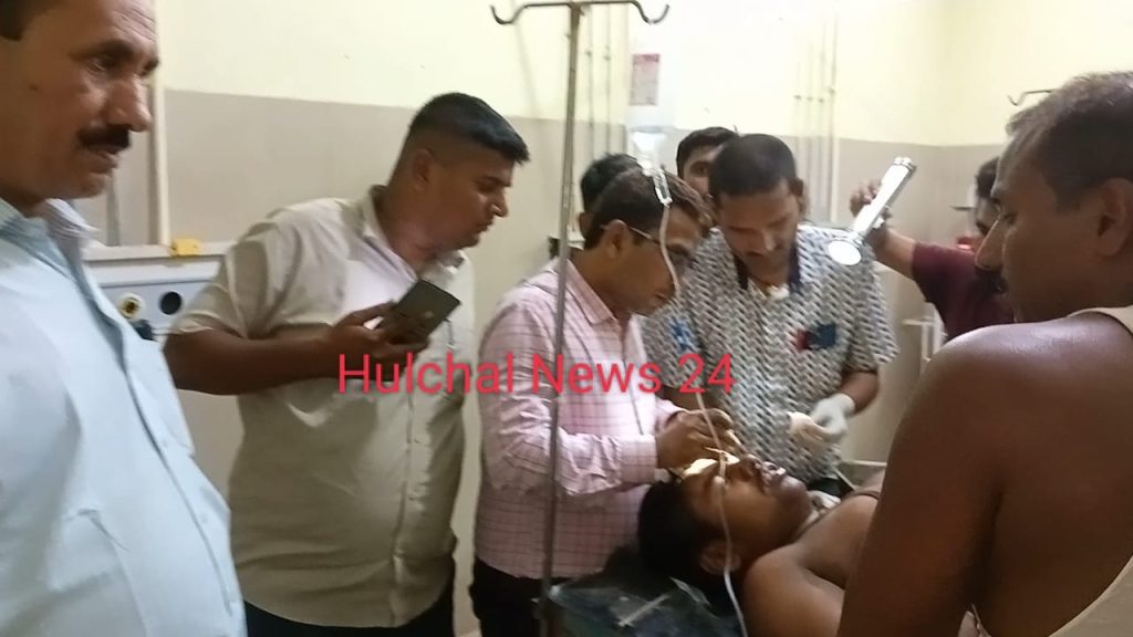 अगले महीने घर में है शादी पूर्व के विवाद में पड़ोसी के आंख में मारा चाकू